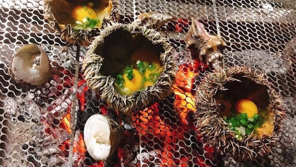 台湾 澎湖 ポンフー のウニ漁が解禁 焼きウニの目玉焼き 生ウニを堪能してきた うちごもりlife